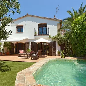  Villa Lola